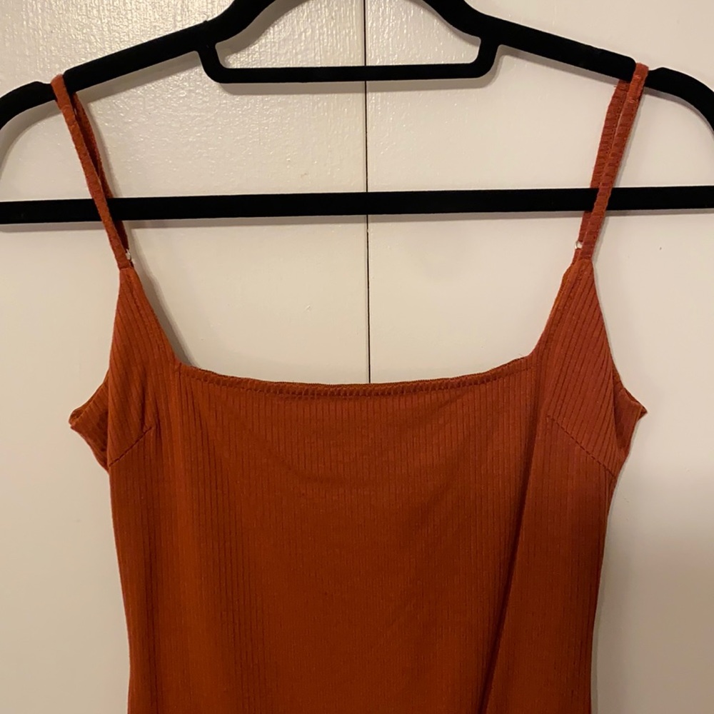 Lulu’s Rust Bodysuit - Picture 3 of 4